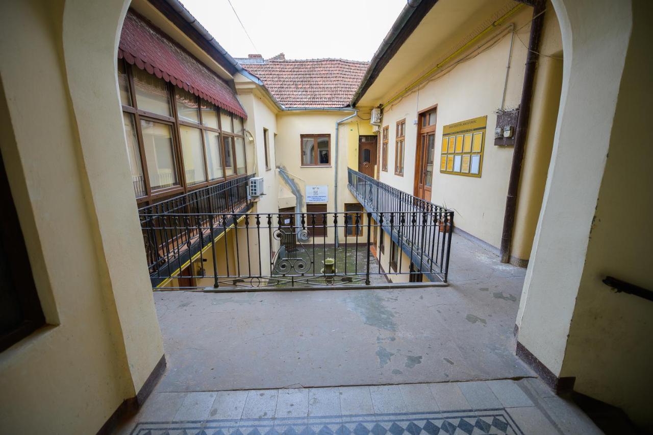 Unirii Old Square Apartments 4 Temeşvar Dış mekan fotoğraf